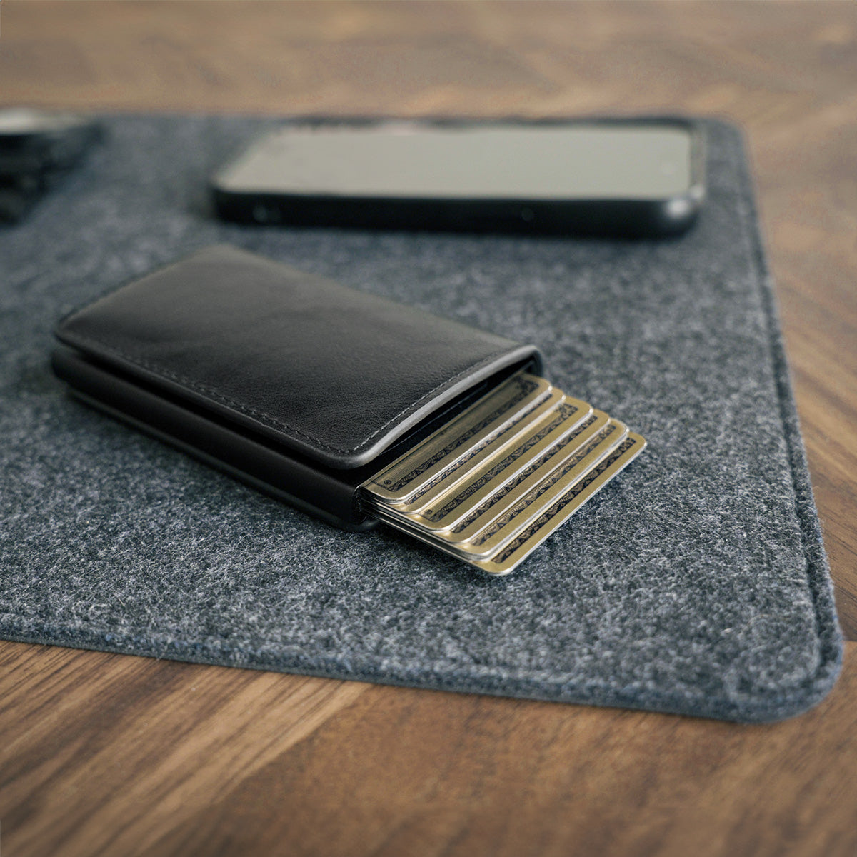 Slim Pop-Up RFID Aluminum Wallet